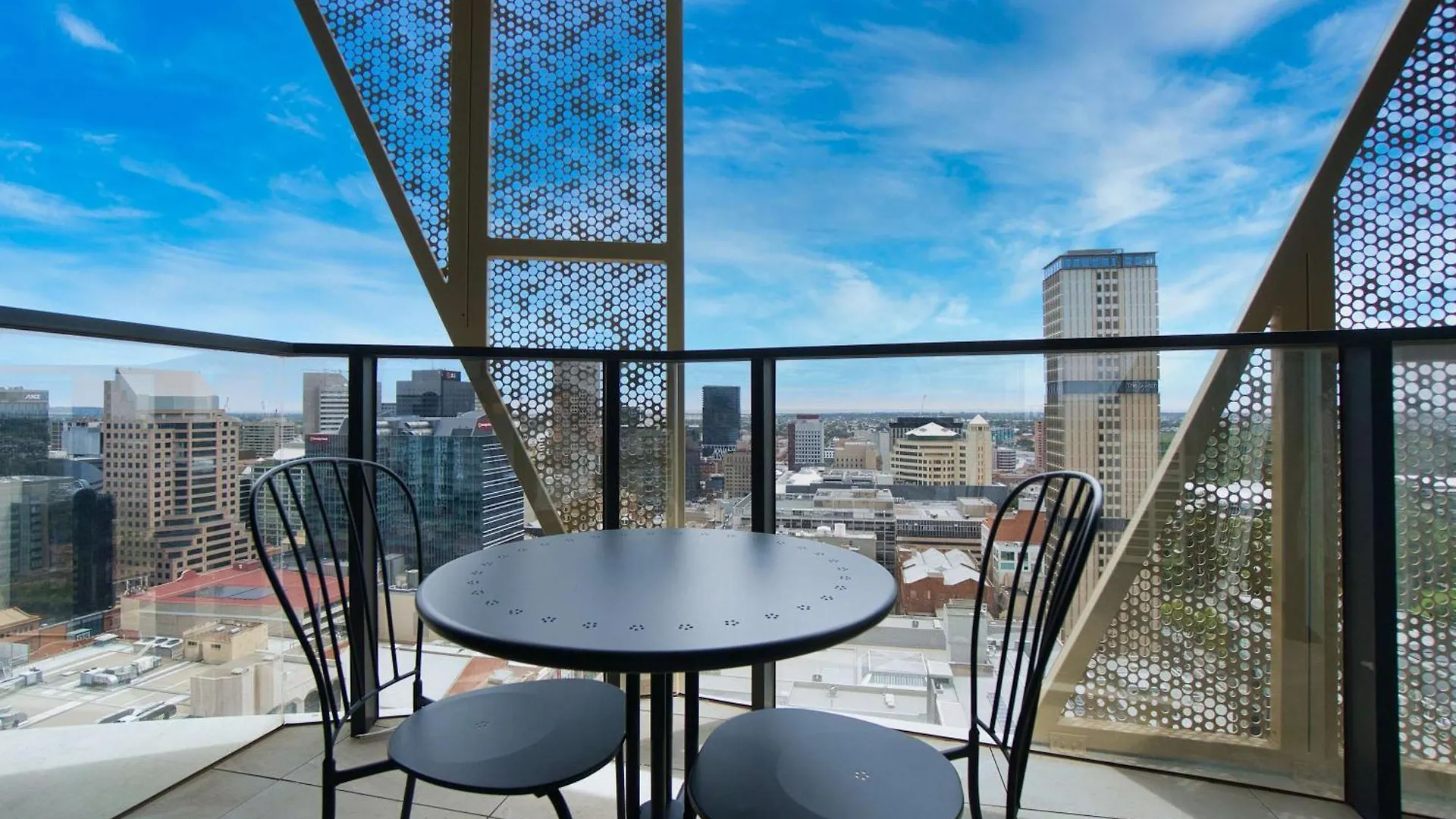 Luxury Apartment In Rundle Mall With Beautiful City Views أدليد 0*,
